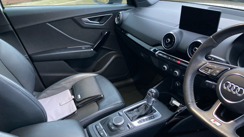 Audi Q2 30 TDI Black Edition 5dr S Tronic Diesel Estate